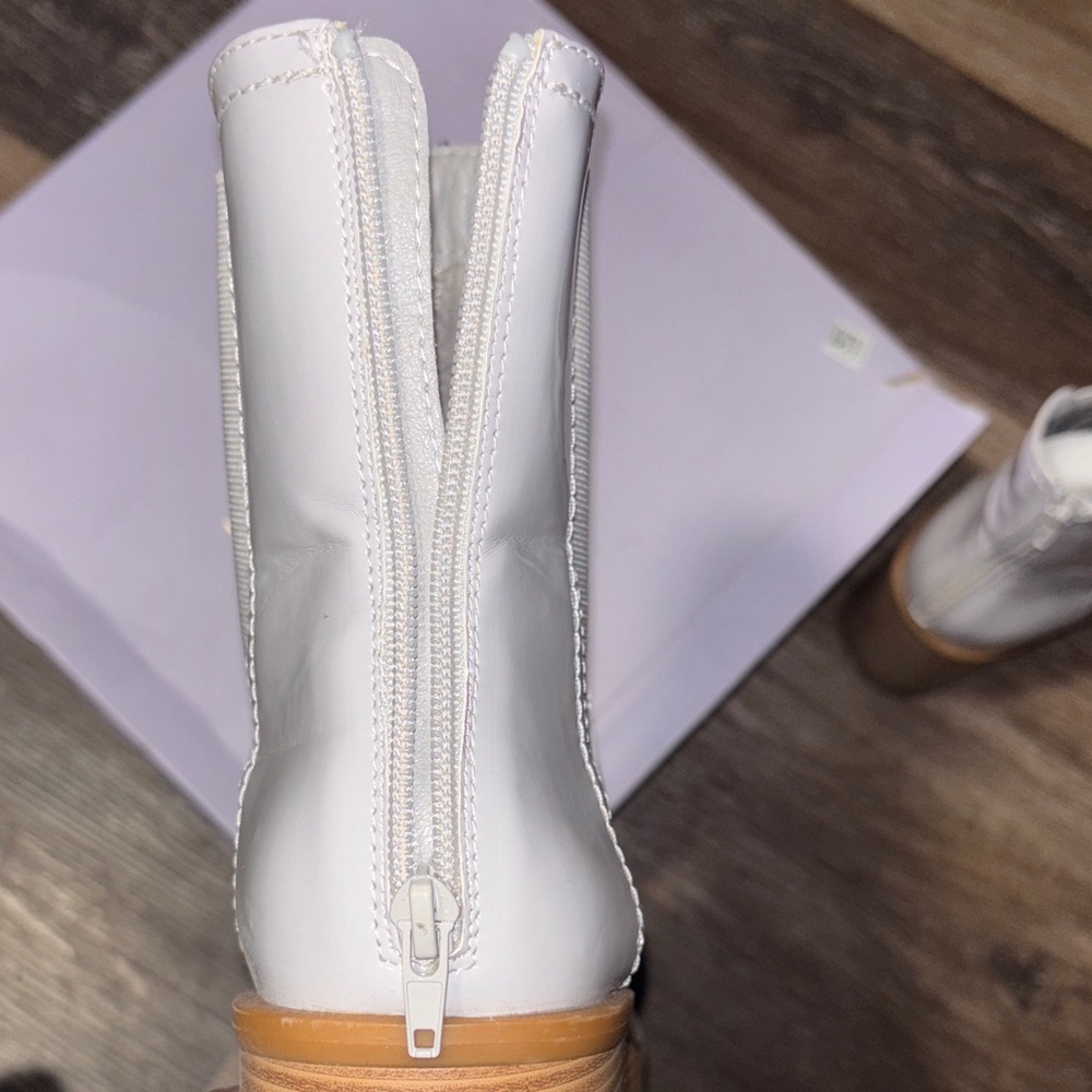Madden Girl Lavender Gift Box - Picture 13 of 17